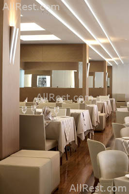 The Ixian Grand Hotel 21